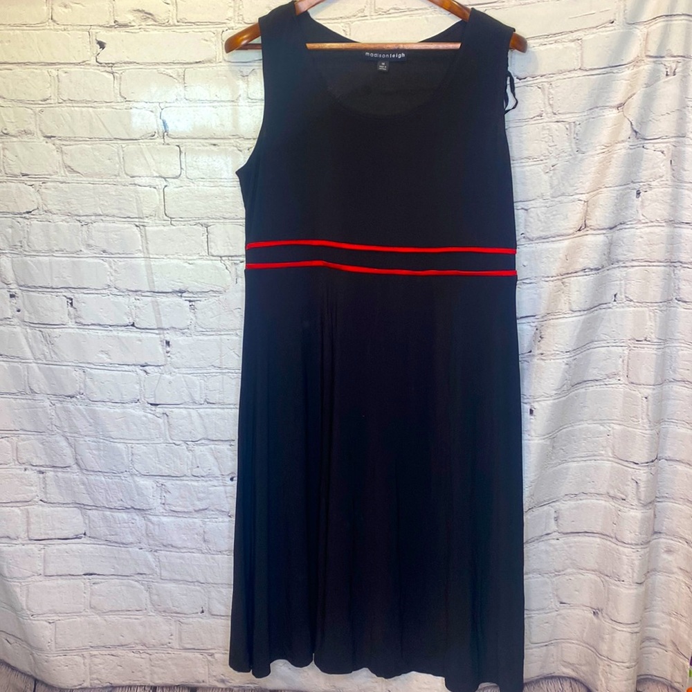 Madison Leigh Sleeveless Black Red Waist Trim Dress Size 14 Excellent Condition